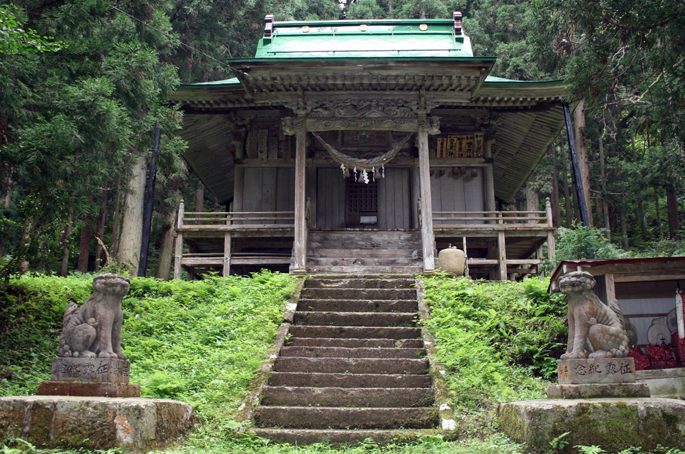 秋田県湯沢市山田菅原神社